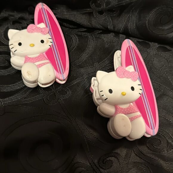 hello kitty towel clips for beac/pool chairs - Picture 3 of 5